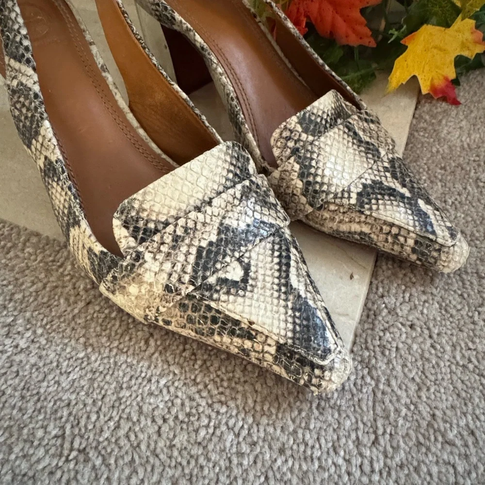 Tory Burch good features
